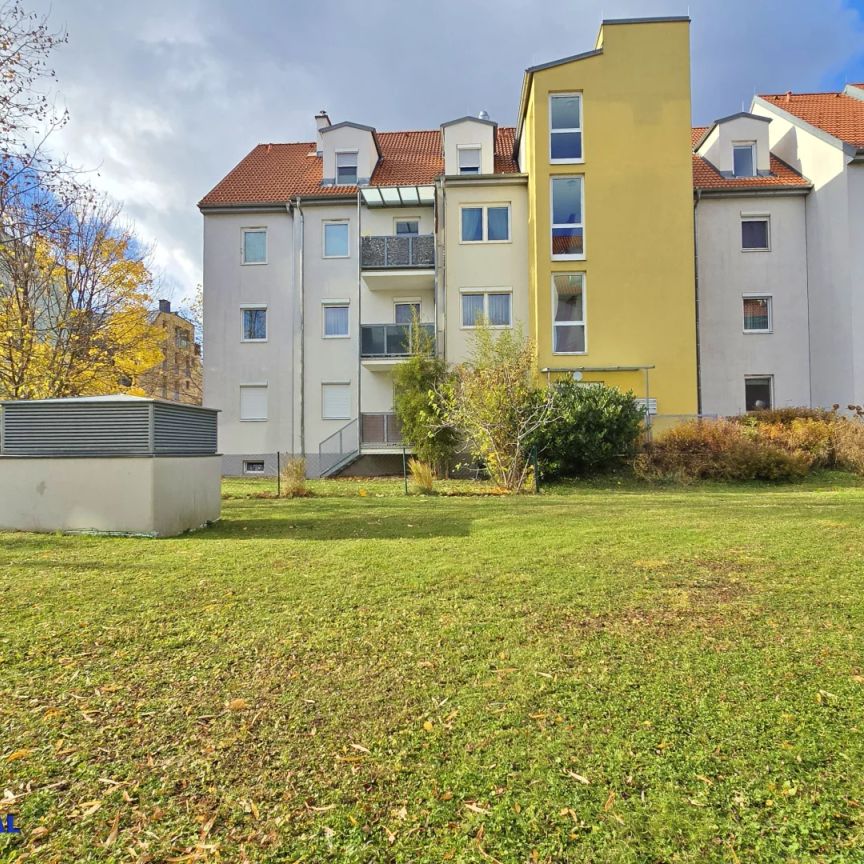 Tolle 3 Zimmer Wohnung – Balkon - Tiefgaragenplatz - Foto 1