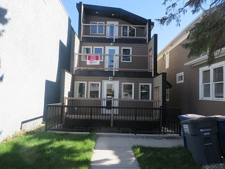 314 Avenue D S - Main & Upper - Photo 4