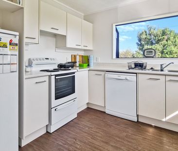 Welcome home to 35 Peppertree Lane. - Photo 6