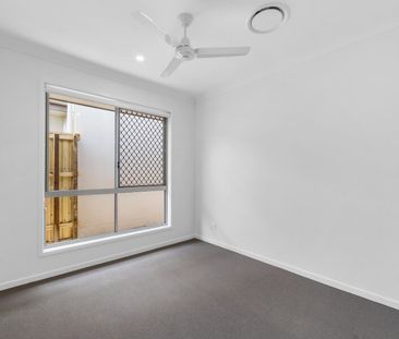 Family Home with 2 Living Areas and Ducted Air-Conditioning - Photo 3