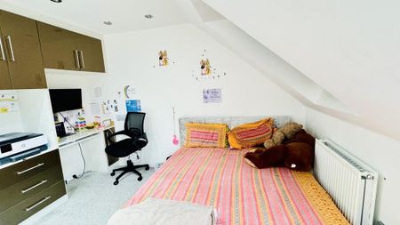 4 bedroom terraced house to rent - Photo 4