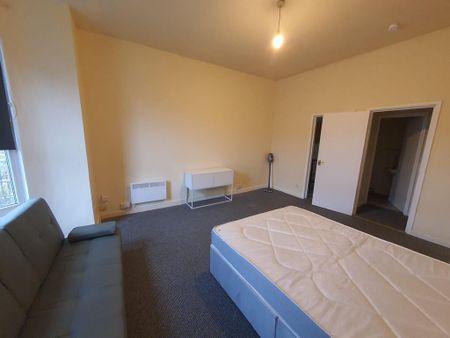 1 bedroom flat to rent - Photo 2