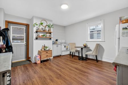 For Lease - 534 Rochester Street, Dows Lake - Civic Hospital and Area, Ontario - Photo 3