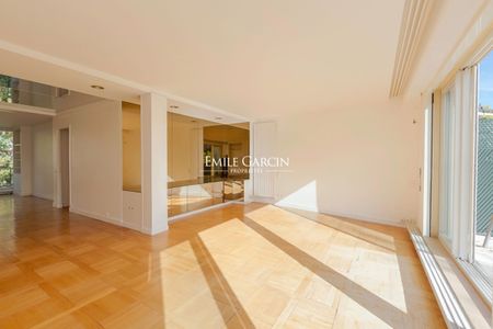 VILLA MONTMORENCY -APPARTEMENT 105M²- TERRASSE - 2 CHAMBRES - Photo 5