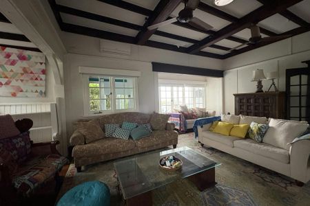 8 Haig Crescent - Photo 2