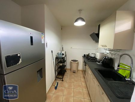 Location Appartement 2 pièces 45m² STE MARIE 97438 - Photo 4