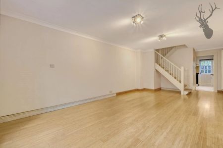 2 Bedroom House - Mid Terrace - Photo 3