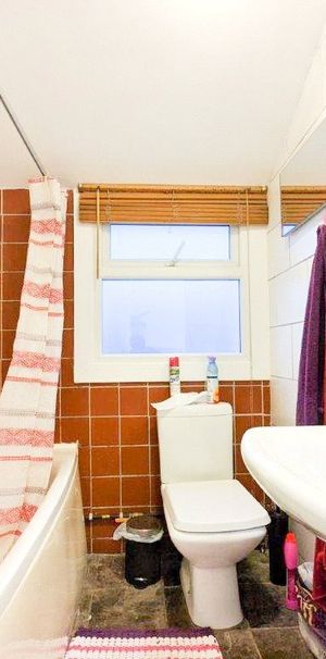 2 bedroom property to rent - Photo 1