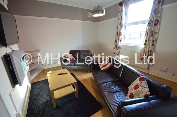 4 Bedroom End Terraced House for rent in Harold Mount - Photo 1