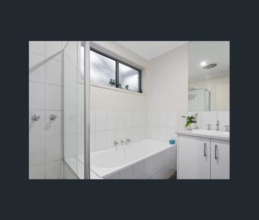 Charming 3-Bedroom Family Home! - Photo 1