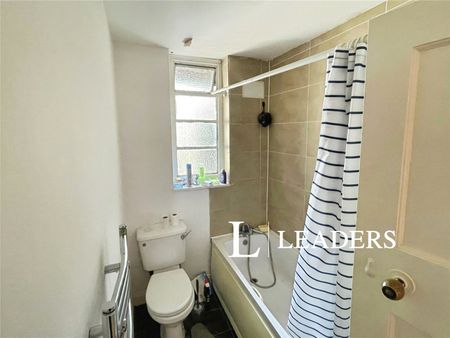3 bedroom apartment to rent Cheapside, BN1 - Photo 4