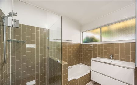 18 Stanfell St, Corinda QLD 4075 - House For Rent | Domain - Photo 5