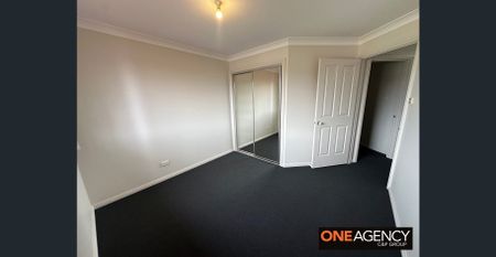 BEAUTIFUL FAMILY HOME - Photo 4