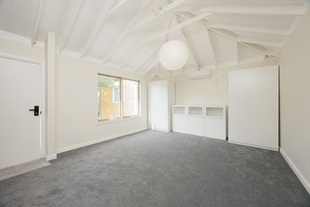 195 Victoria Road, Northcote VIC 3070 - Photo 2