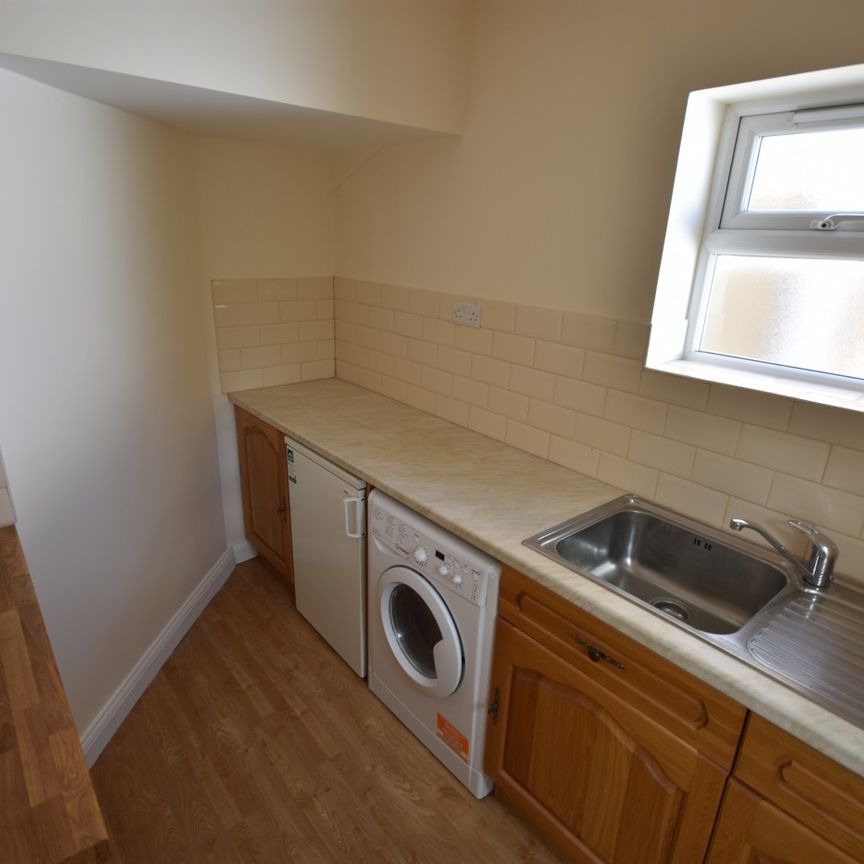 3 bed Semi-Detached - To Let - Photo 1