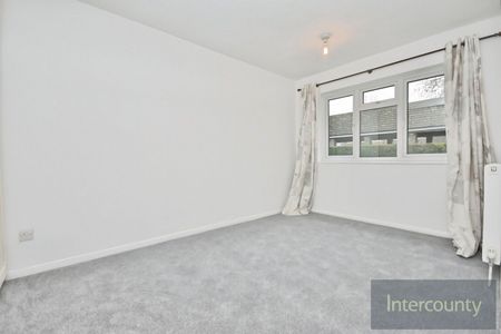 Pynchbek, CM23, Bishop'S Stortford - Photo 3