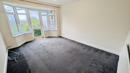 4 bedroom House To Let - Photo 5