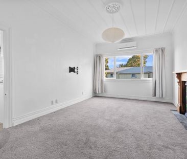 Spacious Grey Lynn Home with Work-From-Home Studio - Photo 2