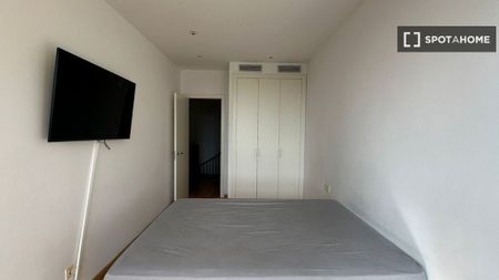 2 room luxury Flat for rent in L'Hospitalet de Llobregat, Spain - Photo 2