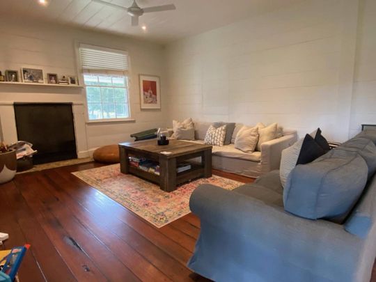 Country Living in Foxground - Photo 1