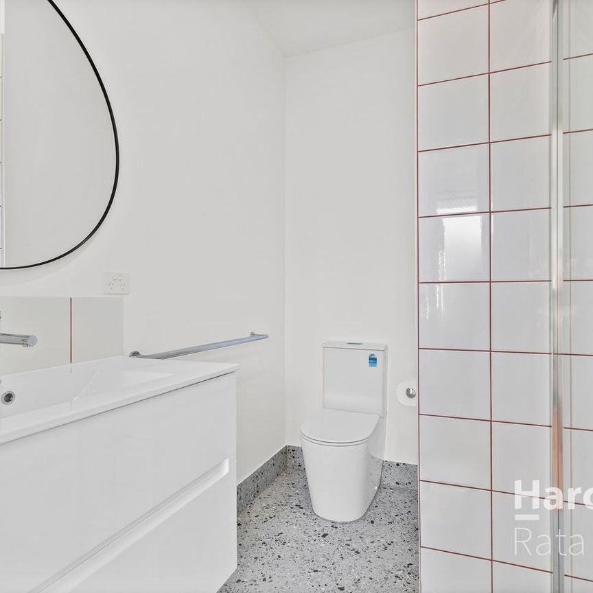 Low Maintenance Living! - Photo 1