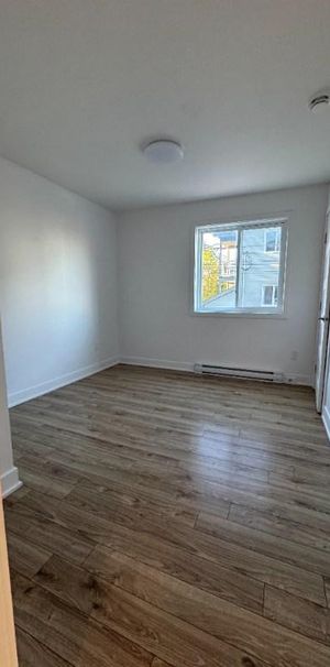 Superbe 4 ½ en promo – + Internet inclus - Photo 1