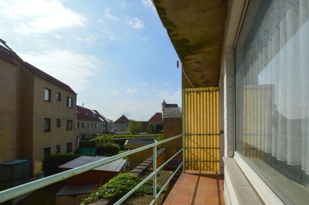 Lichtrijk twee slaapkamer appartement te huur in Oostende - Photo 1