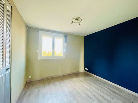 Location Appartement 4 pièces 62m² ROANNE 42300 - Photo 4