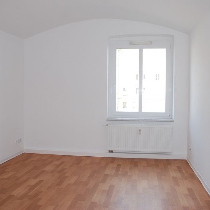 2-Raum-Erdgeschosswohnung mit Tageslichtbad - Foto 1