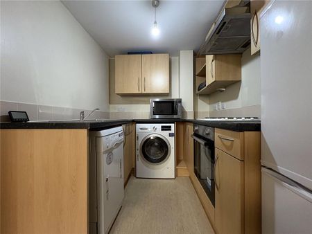 2 bedroom apartment to rent - Photo 4