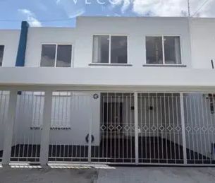 Casa en Calle Tezozómoc, El Zapote, Zapopan, Región Centro, Jalisco... - Photo 1