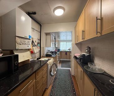 3 bedroom semi-detached house to rent - Photo 1