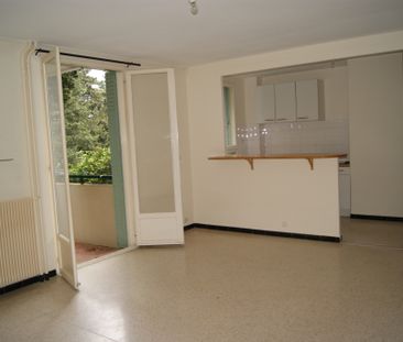 Location Appartement 3 pièces 85m² NIMES 30900 - Photo 2