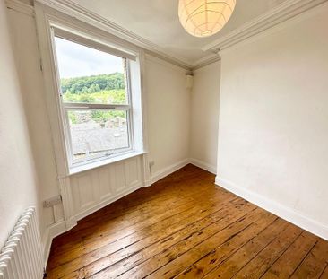 3 bedroom end of terrace house to rent - Photo 5