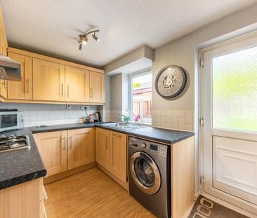 2 bedroom semi-detached house to rent - Photo 5