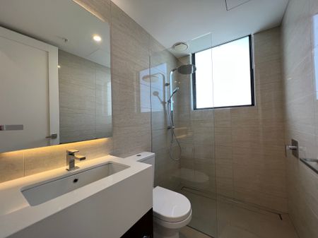 Modern & Luxury Living in the Heart of Camberwell - Photo 5