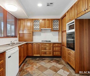 Charming Four Bedroom Family Home - Photo 2