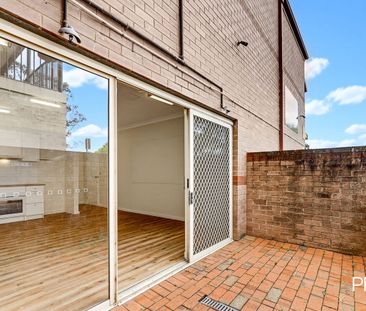 Spacious One-Bedroom Unit with Double Garage and Ample Storage - Photo 4