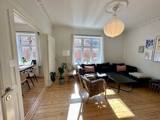 Indbydende lejlighed med moderne køkken og dejlig beliggenhed - Photo 1