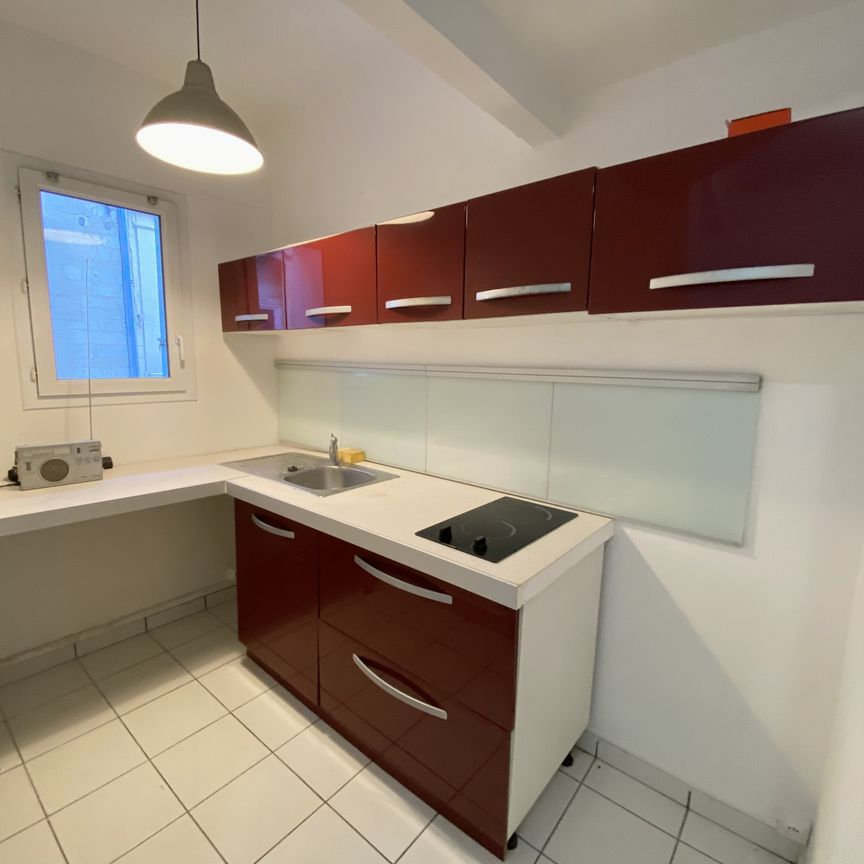 T2 Ecusson - Photo 1