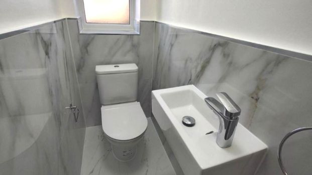 2 bed flat to rent - Photo 1