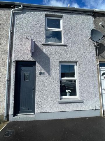 23 Circular Road, Larne, BT40 1HR - Photo 5