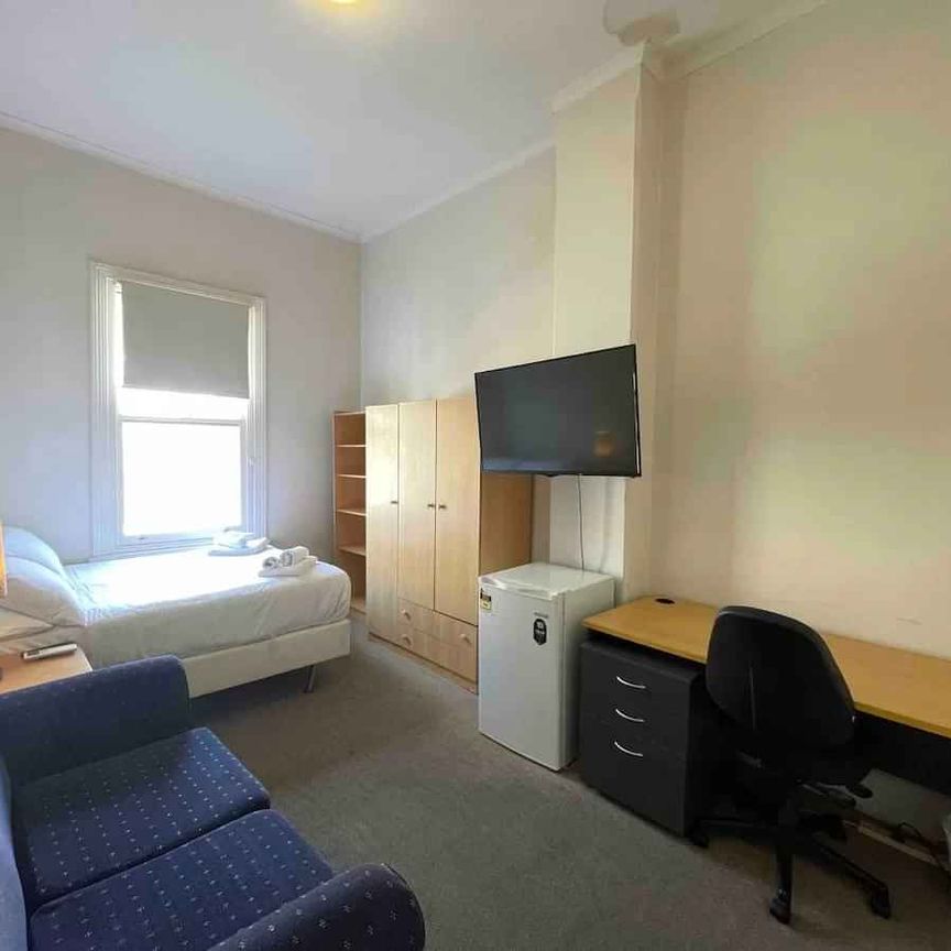 Room 8 (Non Ensuite) - Photo 1