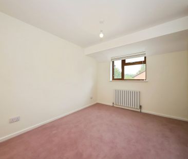 Lynwood Drive, Kidderminster, Blakedown - Photo 1