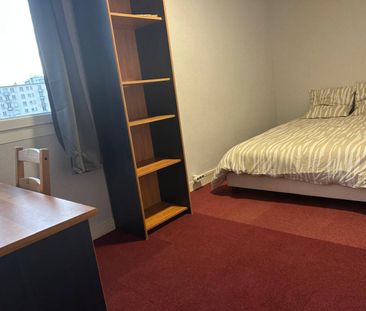 chambre en colocation appartement - Photo 2