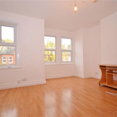 Carr Road, London - Photo 1