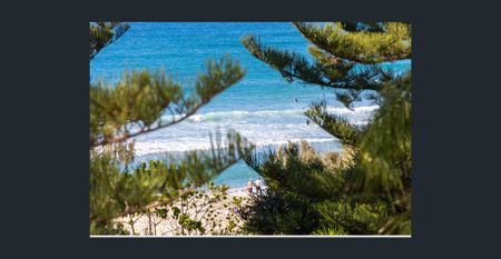 Stunning Newly Built Apartment on Burleigh Beach with Ocean Views! - Photo 4