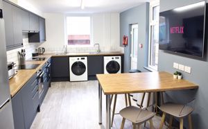 Park Street, Bolton - Photo 1