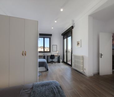 Carrer de Balmes, Barcelona, Catalonia 08006 - Photo 3