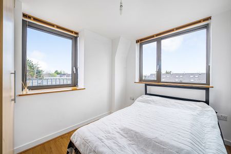 Barmeston Road, London, SE6 - Photo 3